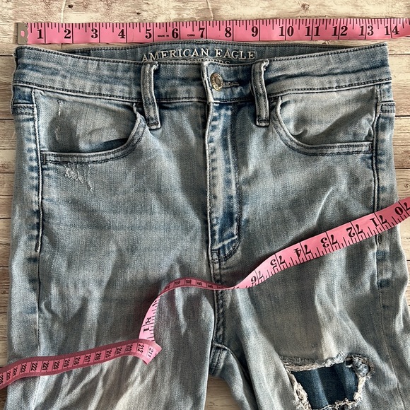American Eagle Outfitters Light Wash Distressed Super Hi Rise Jeggings Jeans - Picture 6 of 9